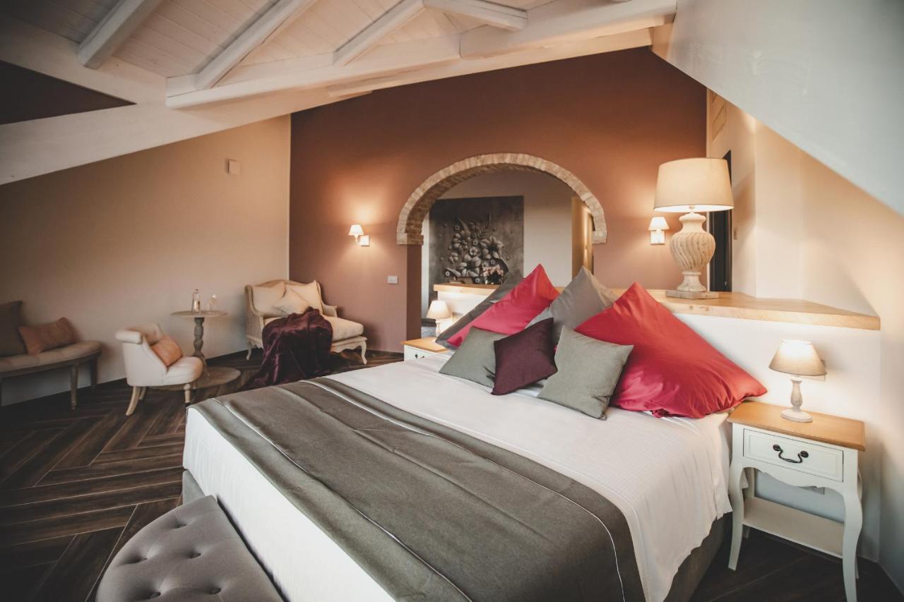 Relais Almaranto Hotel Calamandrana Bagian luar foto