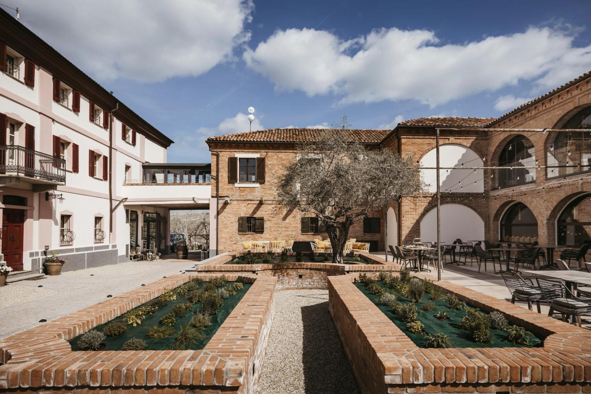 Relais Almaranto Hotel Calamandrana Bagian luar foto